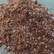 Професионален торф с добавен 20 % перелит!